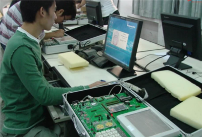 大學(xué)生就業(yè)趨勢 教育與建筑受青睞，信息傳輸業(yè)前景廣闊